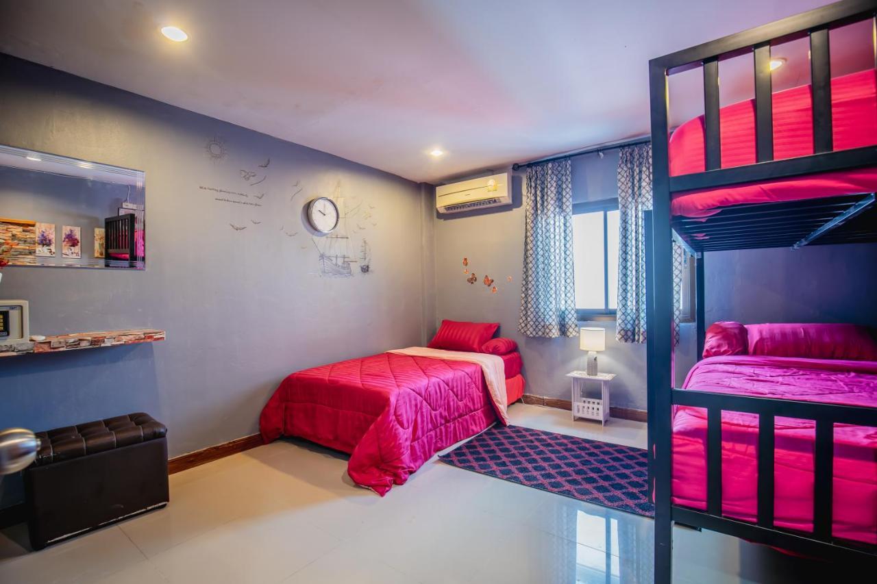 Menulis Coolly House Patong Bed & Breakfast Exterior foto