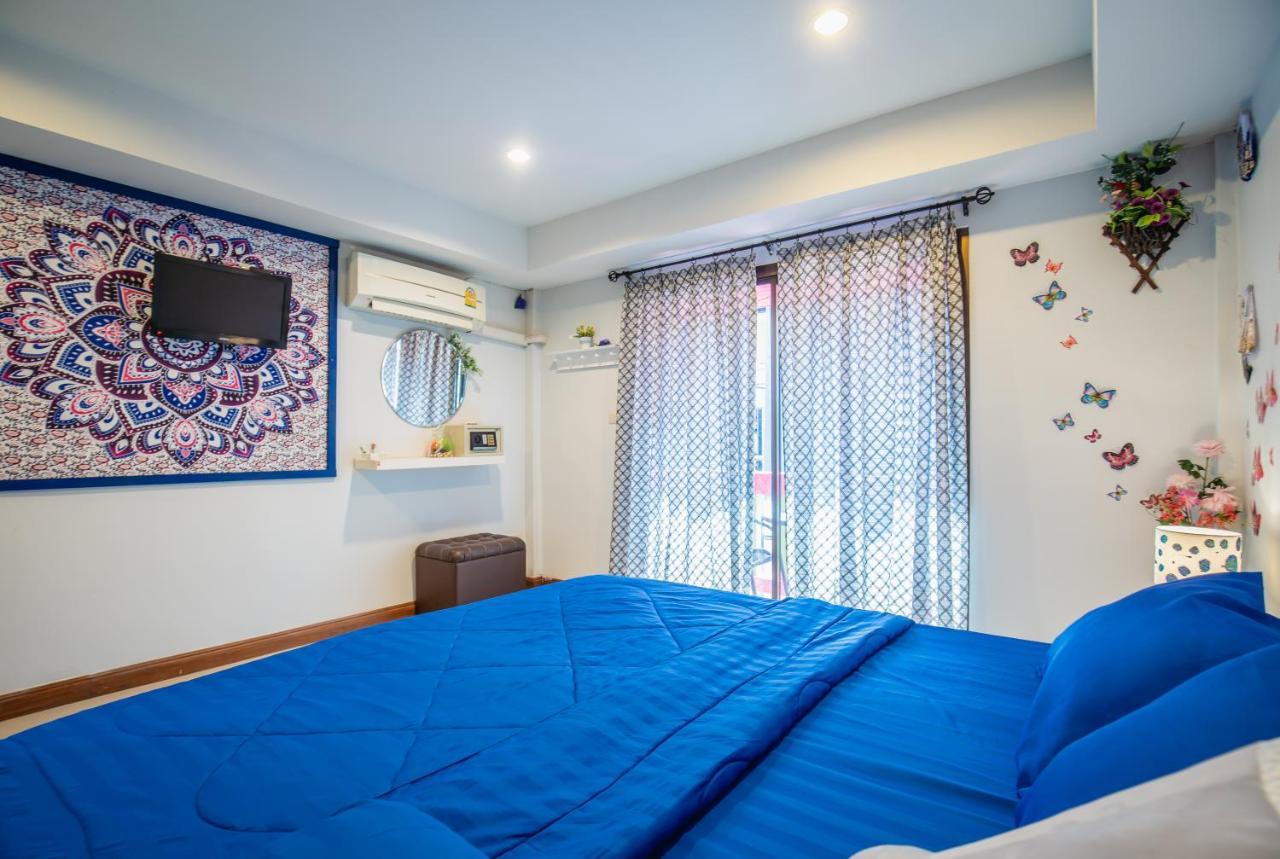 Menulis Coolly House Patong Bed & Breakfast Exterior foto