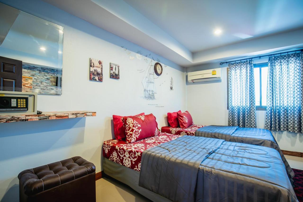 Menulis Coolly House Patong Bed & Breakfast Exterior foto