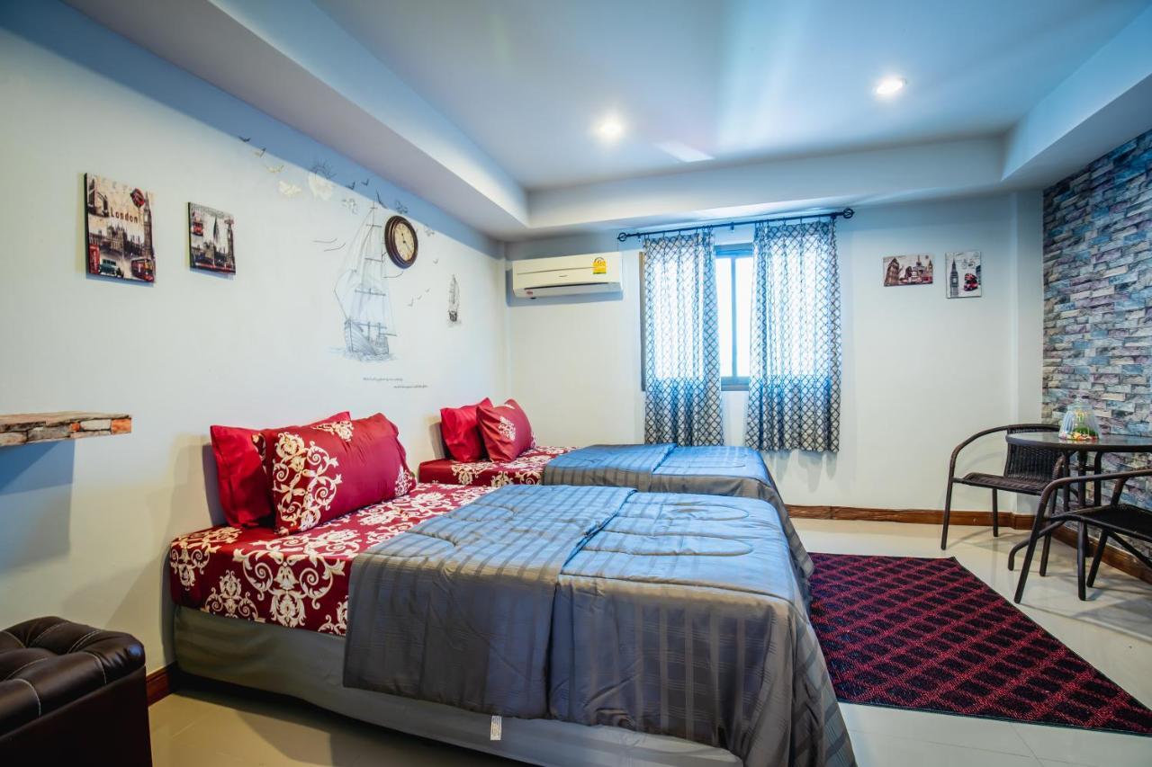 Menulis Coolly House Patong Bed & Breakfast Exterior foto